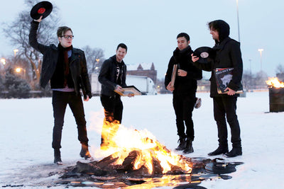 Fall Out Boy - Light 'Em Up (Christmas Version)